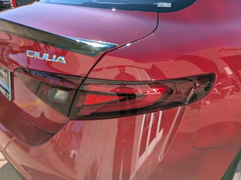 Used 2022 Alfa Romeo Giulia Sprint image 12