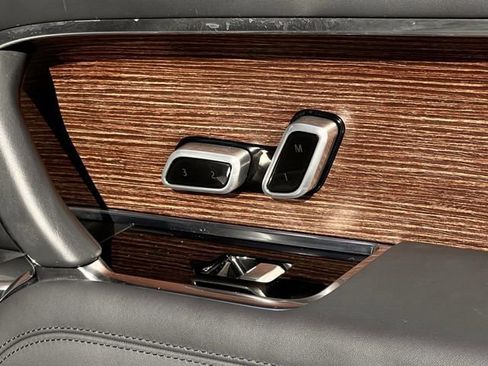 Used 2023 Land Rover Range Rover Autobiography image 25