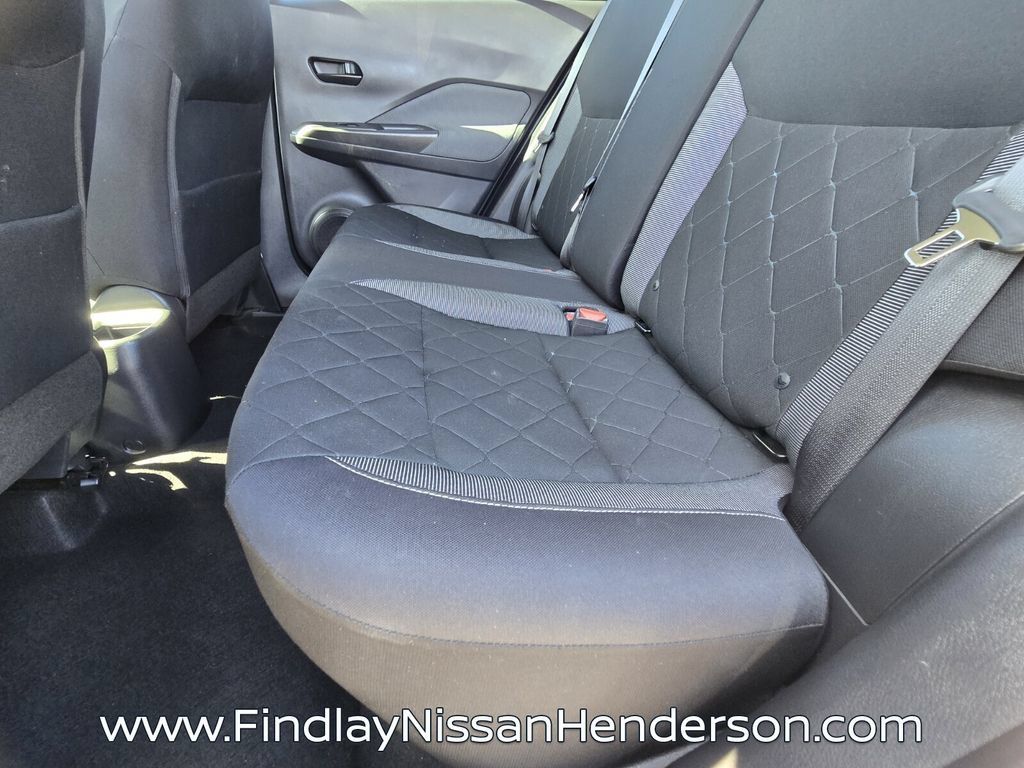 Used 2018 Nissan Kicks S FWD image 11