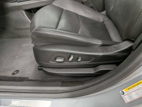 Used 2023 Cadillac XT6 Premium Luxury FWD image 17