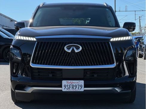 Used 2025 INFINITI QX80 Luxe AWD/4WD image 2