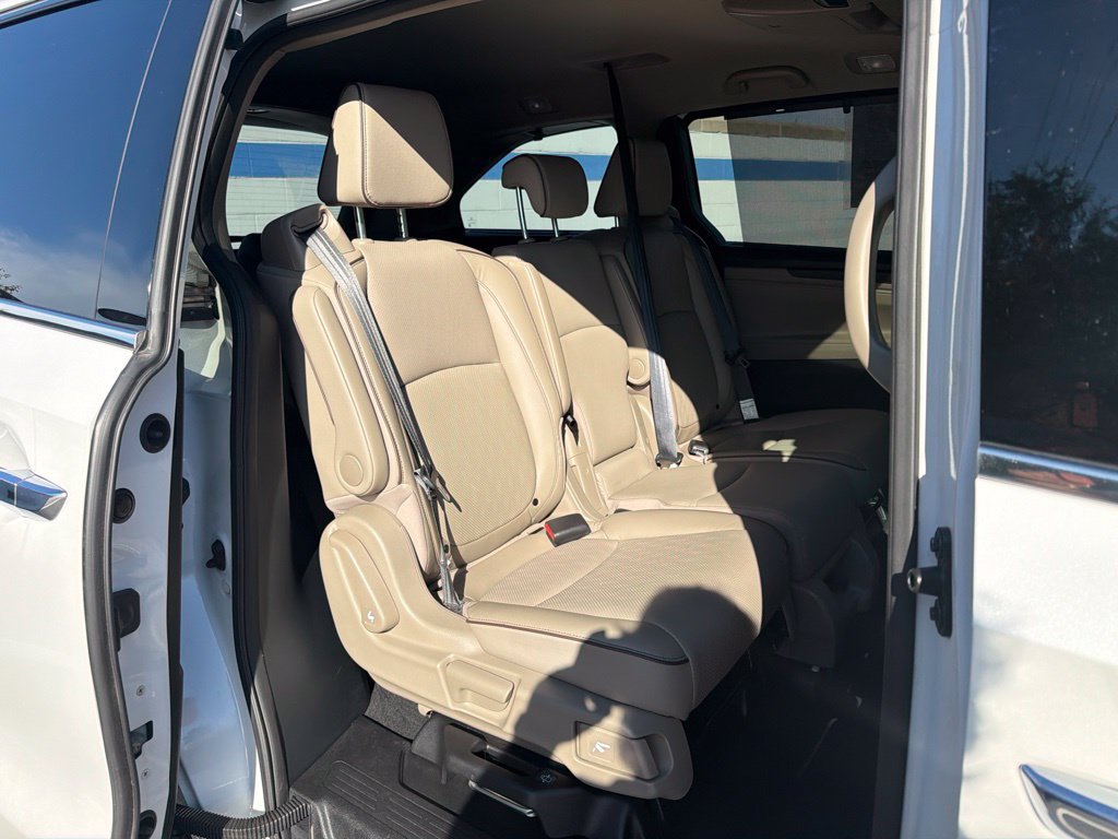 Certified 2023 Honda Odyssey Elite image 24