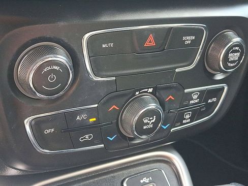 Certified 2021 Jeep Compass Latitude AWD/4WD image 25