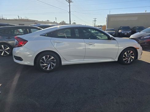 Used 2016 Honda Civic EX image 4