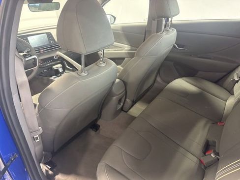 Used 2025 Hyundai Elantra Hybrid FWD image 18