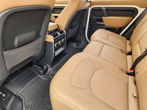 New 2026 Land Rover Defender 110 X-Dynamic SE image 20
