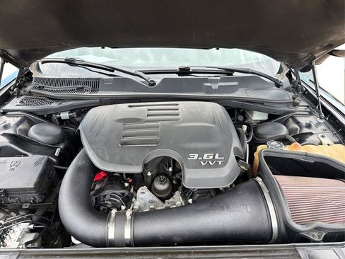 Used 2018 Dodge Challenger SXT RWD image 12