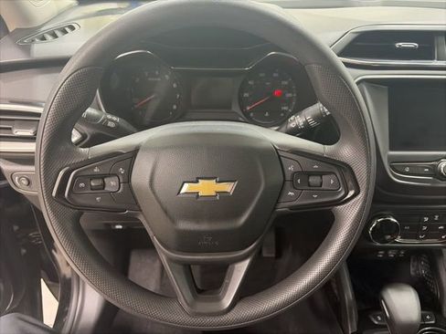 Used 2022 Chevrolet TrailBlazer LT FWD image 6