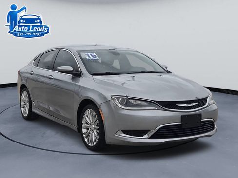 Used 2015 Chrysler 200 Limited FWD image 2