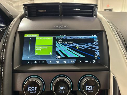 Used 2023 Jaguar F-TYPE Coupe RWD image 23