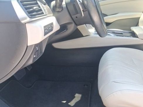 Used 2020 Honda Accord Touring image 10