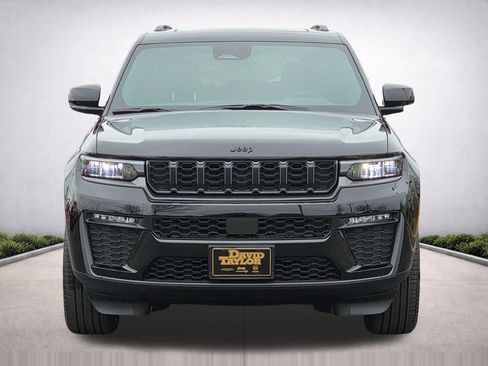 New 2026 Jeep Grand Cherokee Limited w/ Limited Altitude Package AWD/4WD image 3