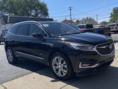 Used 2018 Buick Enclave Avenir w/ Trailering Package AWD/4WD image 2