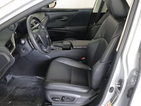 Used 2019 Lexus ES 350 w/ Premium Package FWD image 9