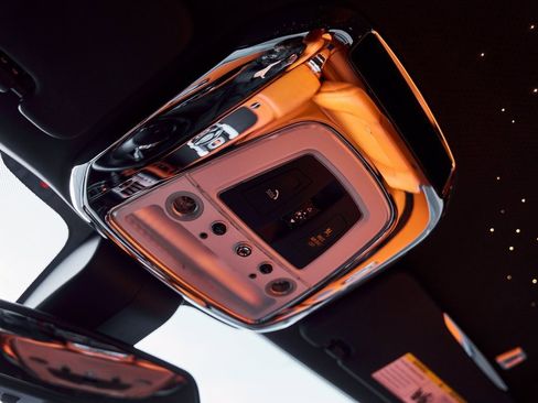 Used 2019 Rolls-Royce Wraith Base image 77