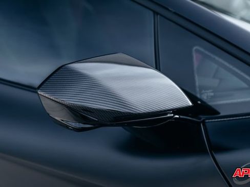 Used 2025 Lamborghini Revuelto image 36