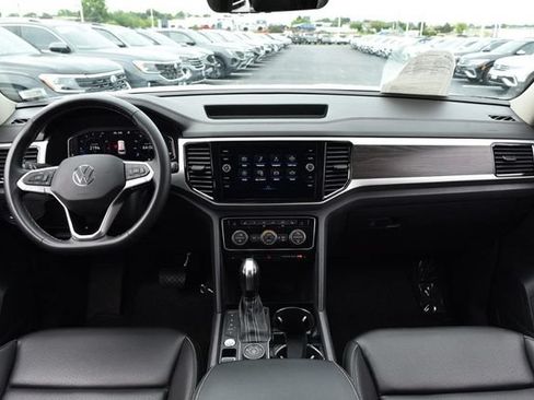 Used 2023 Volkswagen Atlas SE AWD/4WD image 7