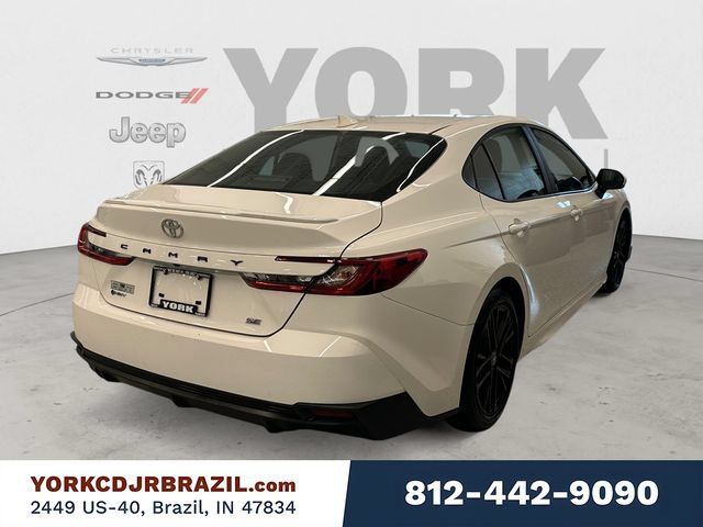Used 2025 Toyota Camry SE FWD image 5