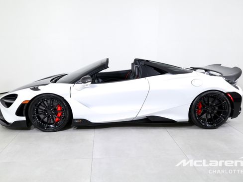 Used 2022 McLaren 765LT image 7