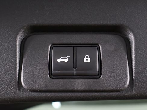 Used 2023 Nissan Rogue Platinum AWD/4WD image 22