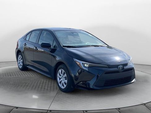 Used 2023 Toyota Corolla LE image 7