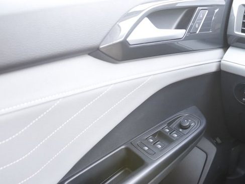 Used 2024 Volkswagen Taos SEL image 23