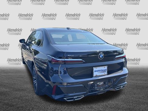 Certified 2023 BMW 760i xDrive w/ Luxury Rear Seating Package AWD/4WD image 7