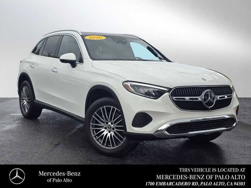 Used 2026 Mercedes-Benz GLC 300 image 1