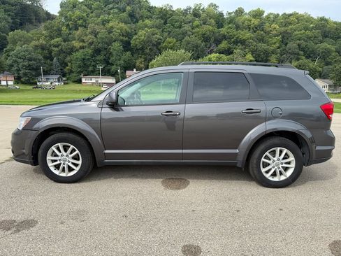 Used 2017 Dodge Journey SXT w/ Comfort/Convenience Group AWD/4WD image 8