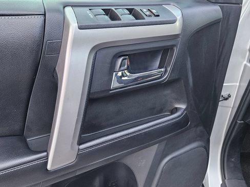 Used 2018 Toyota 4Runner SR5 RWD image 17