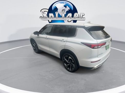Used 2024 Mitsubishi Outlander SE image 9