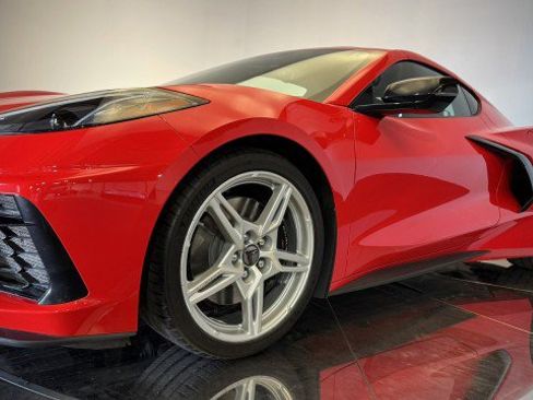 Used 2024 Chevrolet Corvette Stingray Premium Cpe w/ Z51 Performance Package RWD image 20