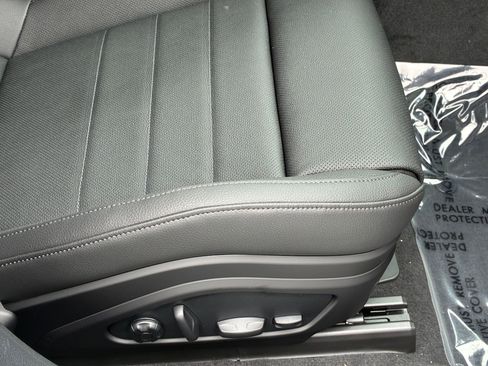 New 2026 Porsche Panamera image 13