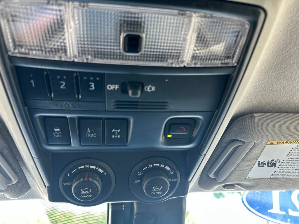 Used 2021 Toyota 4Runner TRD Off-Road Premium AWD/4WD image 28