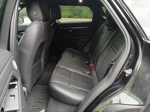 Used 2023 Land Rover Range Rover Evoque R-Dynamic SE image 24