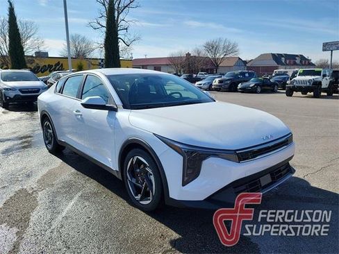 New 2026 Kia K4 EX image 1