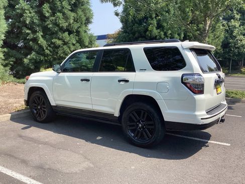 Used 2021 Toyota 4Runner Nightshade AWD/4WD image 9