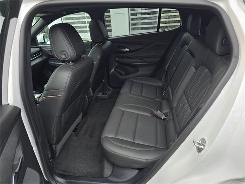 Used 2025 Buick Envista Avenir image 50