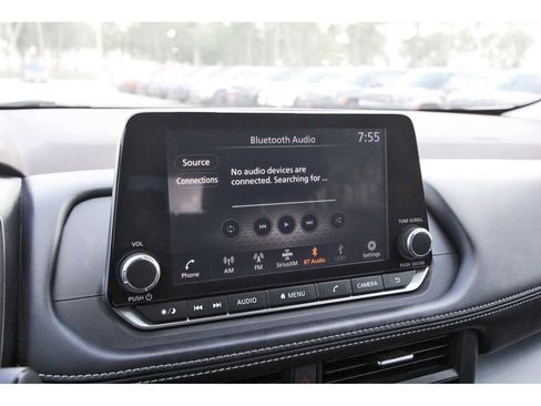Used 2023 Nissan Rogue SV FWD image 23