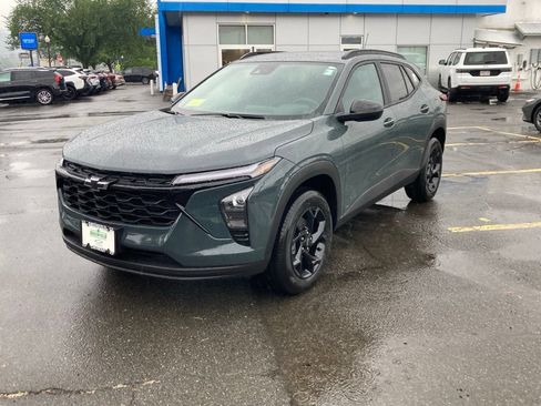 New 2026 Chevrolet Trax LT w/ Driver Confidence Package FWD image 23
