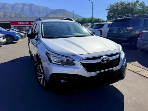 Used 2020 Subaru Outback AWD/4WD image 2