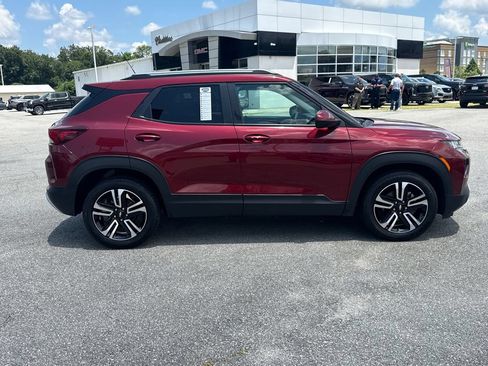 Used 2023 Chevrolet TrailBlazer LT w/ Convenience Package FWD image 8