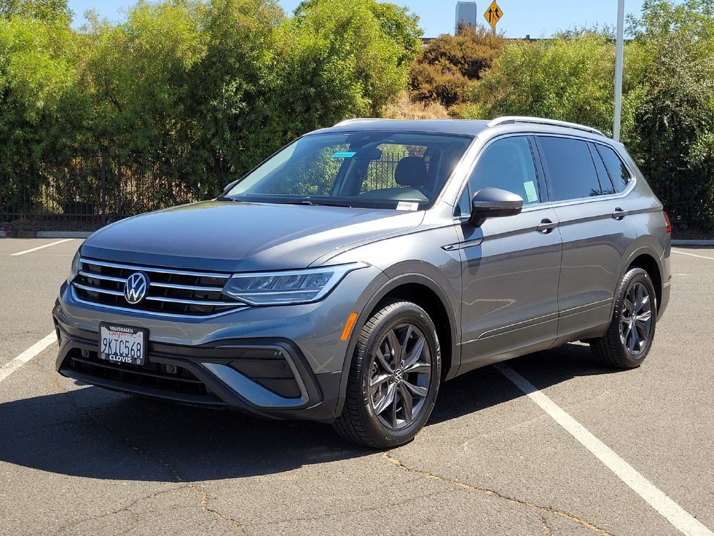 Used 2023 Volkswagen Tiguan SE FWD image 9