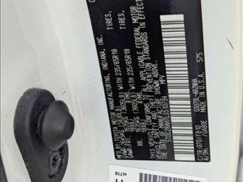 Used 2020 Toyota Highlander L image 15