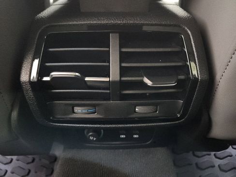 Used 2023 Audi Q3 2.0T Premium Plus w/ Premium Plus Package image 35