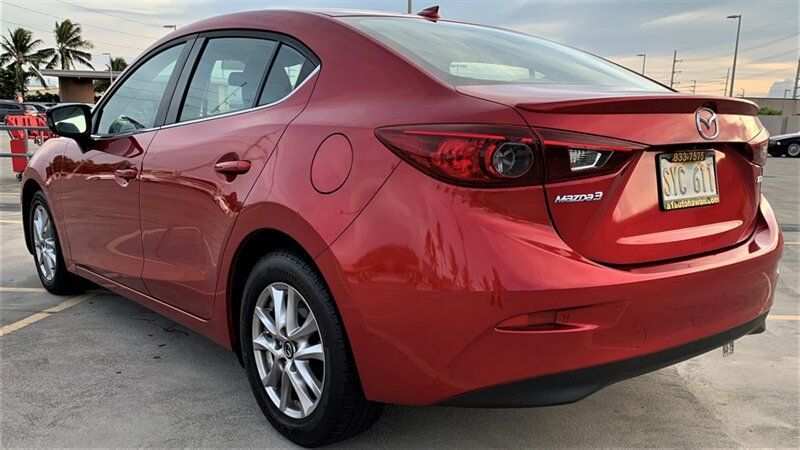 Used 2016 MAZDA MAZDA3 i Touring w/ Popular Equipment Package FWD image 5