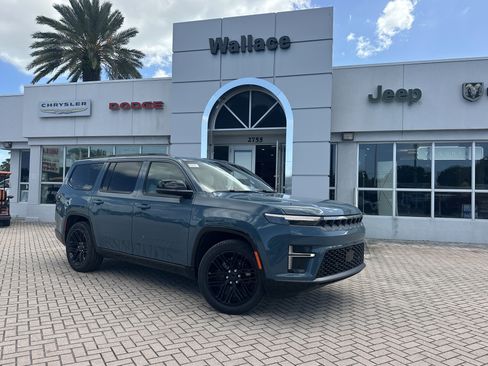 New 2026 Jeep Grand Wagoneer Limited AWD/4WD image 1