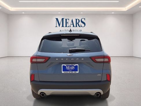 Used 2025 Ford Escape SE FWD image 4