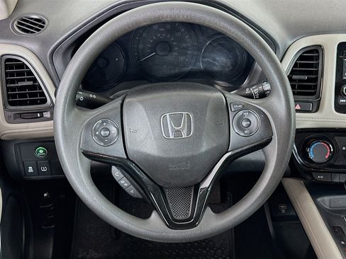 Used 2019 Honda HR-V LX image 18