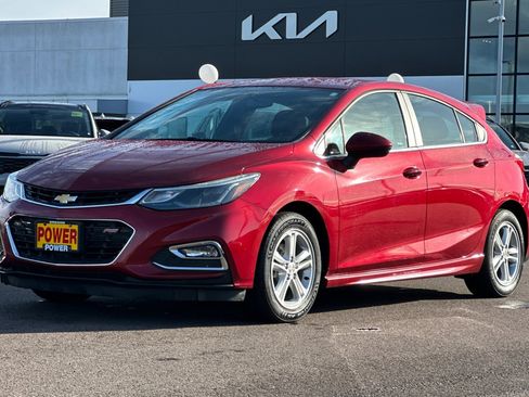 Used 2017 Chevrolet Cruze LT w/ Convenience Package image 8